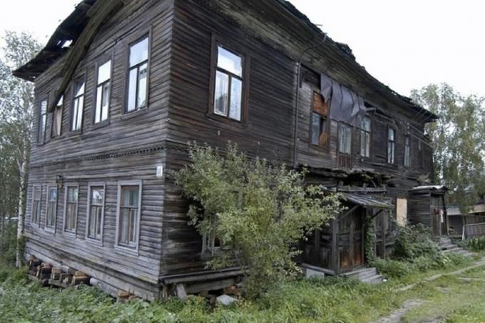 Ett exempel på det gamla huset (bildkälla - Yandex-bilder)