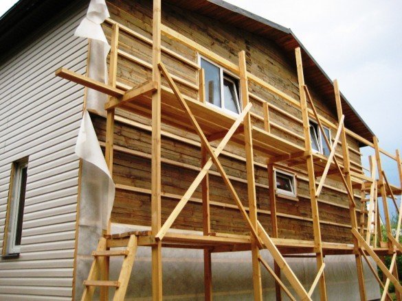 Hur man bygger en skog av trä paneling för hemma rangerbangård.