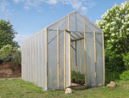 Att förse växthus insidan: en säng jordmaterial