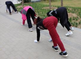 Kinesiska för att förbättra cerebral cirkulation rekommenderas att gå på alla fyra. Och ge råd Bubnovsky och Pilates