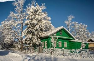 Är det möjligt att lämna din semester hem på vintern utan uppvärmning. Hur korrekt förbereda huset för vintern semester.