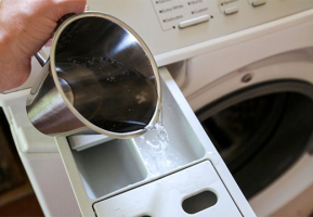 Varför sätta en kopp kaffe, is och sköljning i tvättmaskinen?