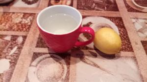 Varför dricker jag vatten med citron och honung varje dag. 7 skäl