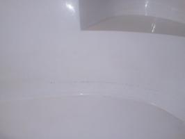 Hur gör jag för effektivt rengöras akryl badkar av olika typer av föroreningar