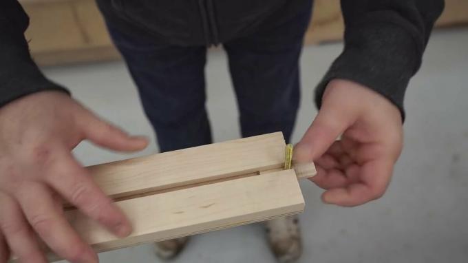 från platsen - https://ibuildit.ca/projects/how-to-make-a-straightedge-guide/