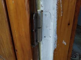 Frekvent brott på dörrar och fönster, eftersom de repareras