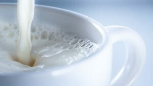 Mjölk: användbara egenskaper och kontraindikationer