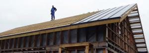 Installation av söm tak: tak pie arrangemang och installation av stående fals paneler